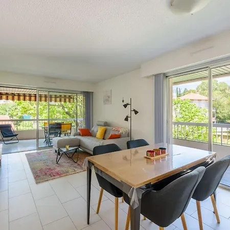 Lovely Cosy Nest Close To The Centre Of Apartment *